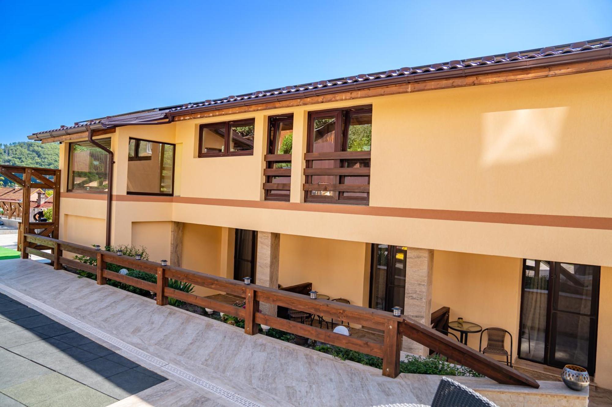 Готель Casa Clim Аніна Екстер'єр фото